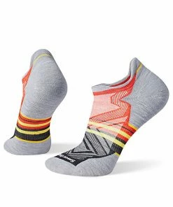 Run Targeted Cushion Low Ankle Pattern Socks By Smartwool