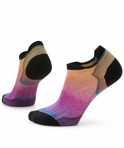 Women's Run Zero Cushion Ombre Print Low Ankle Socks By Smartwool ACCESSORIES